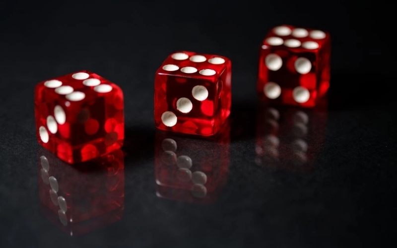 Tài Xỉu Online và Tài Xỉu Truyền Thống Khác Biệt Cơ Bản là gì?