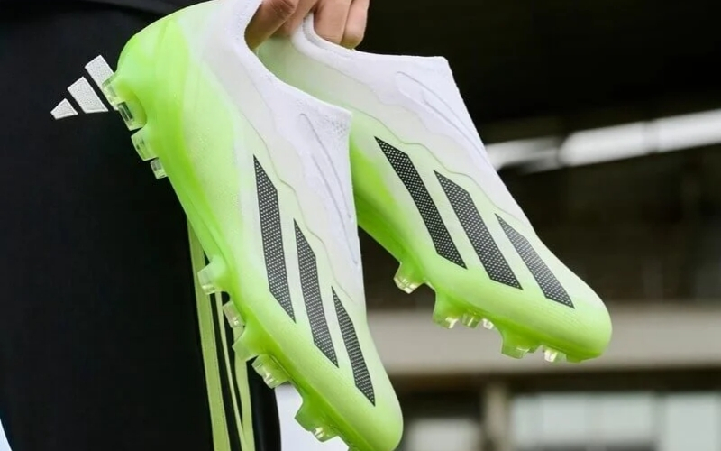 Công nghệ kiểm soát bóng 3D