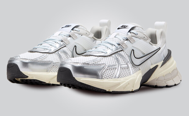nike-v2k-run-summit-white-metallic-silvera nike-v2k-run-summit-white-metallic-silver